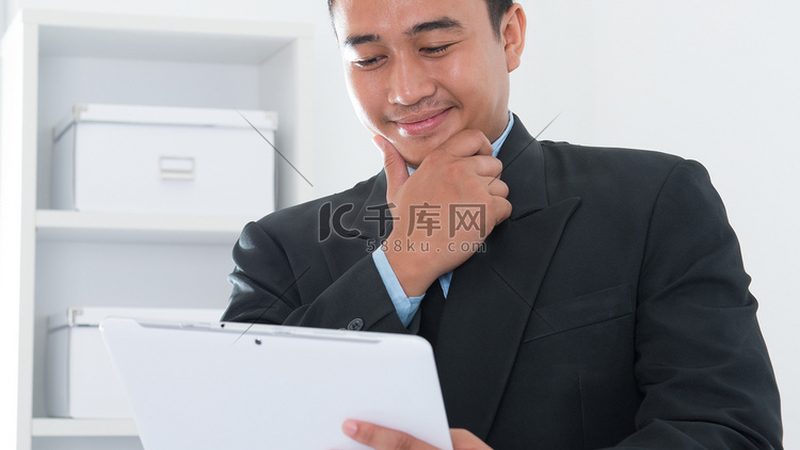 上海Shopify模板定制修改：提升电商店铺视觉体验的关键